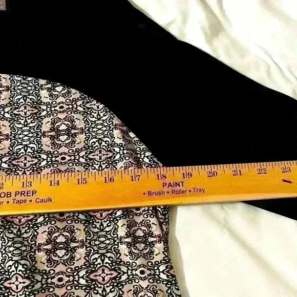 Roz & Ali Top - Petite Large - Picture 5 of 7